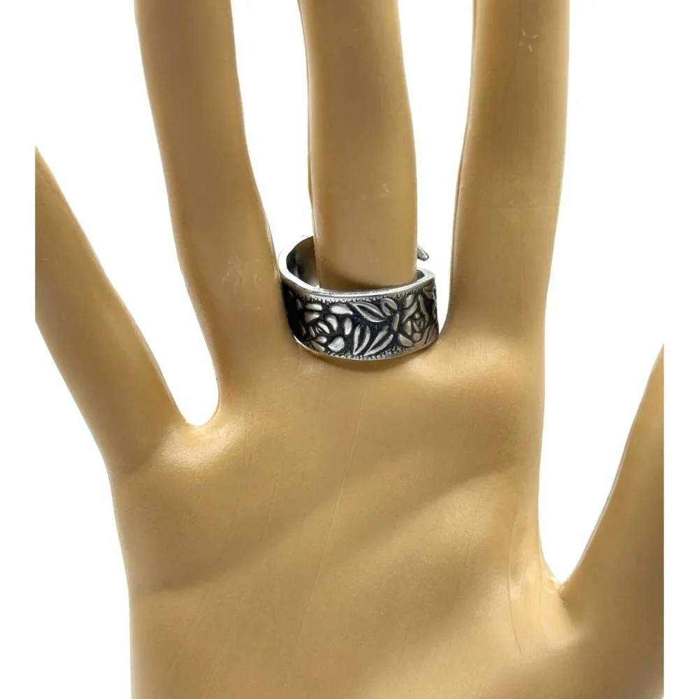 Vintage Rose Pattern Spoon Wrap Ring Artisan Crafted Roses Size 9 - Picture 5 of 15